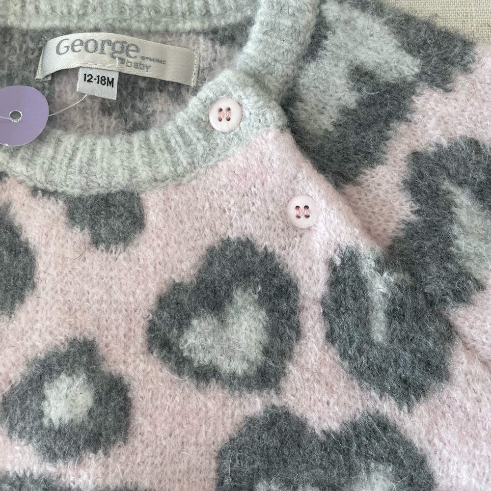 Sweater - Picture 2 of 3